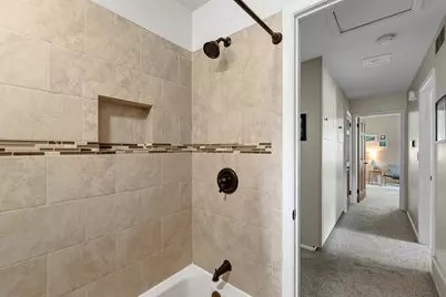 5633  Bentwood Ln, Greendale, WI 53129 - Photo 14