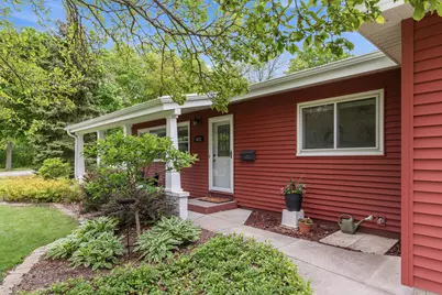 5633  Bentwood Ln, Greendale, WI 53129 - Photo 4