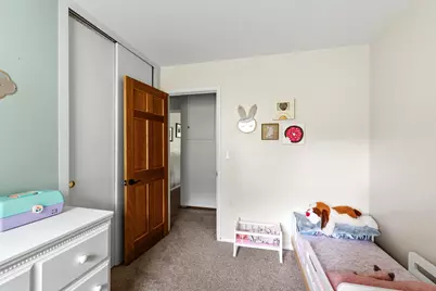 5633  Bentwood Ln, Greendale, WI 53129 - Photo 20