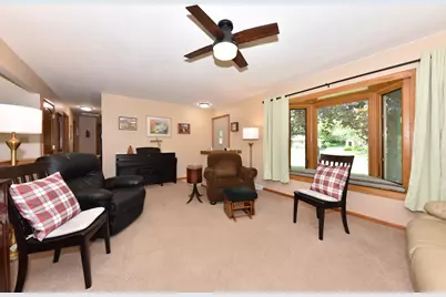 204  Judge Dr, Saukville, WI 53080 - Photo 6