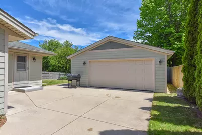 204  Judge Dr, Saukville, WI 53080 - Photo 24