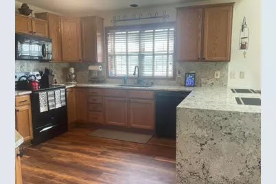 8791 S Clover Cir, Oak Creek, WI 53154 - Photo 14
