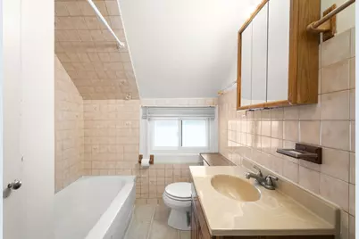 9313 W Hayes Ave, West Allis, WI 53227 - Photo 16