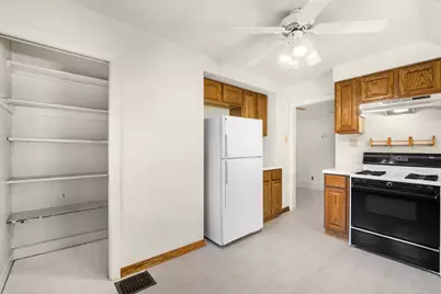 9313 W Hayes Ave, West Allis, WI 53227 - Photo 22