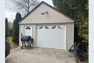 1016 N 10th St, Manitowoc, WI 54220 - Photo 6
