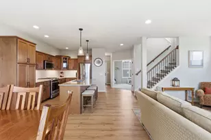 809 S Musket Ridge Dr, Sun Prairie, WI 53590 - Photo 12