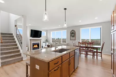 809 S Musket Ridge Dr, Sun Prairie, WI 53590 - Photo 6