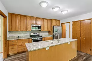 W326N6575 Sylvian Dr, Merton, WI 53029 - Photo 10