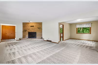 W326N6575  Sylvian Dr, Merton, WI 53029 - Photo 6