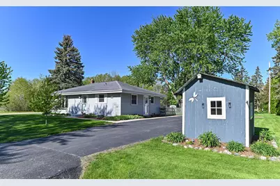 9061 S 83rd St, Franklin, WI 53132 - Photo 2