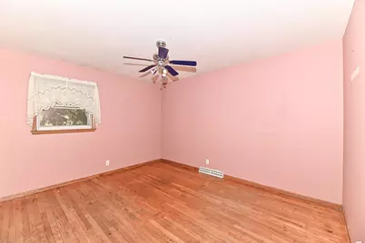 9061 S 83rd St, Franklin, WI 53132 - Photo 22