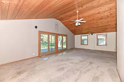 9061 S 83rd St, Franklin, WI 53132 - Photo 18