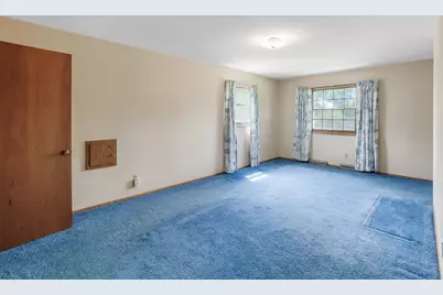 12920 W Crawford Dr, New Berlin, WI 53151 - Photo 18