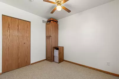 2350 E Sandy Acre Rd, West Bend, WI 53090 - Photo 28