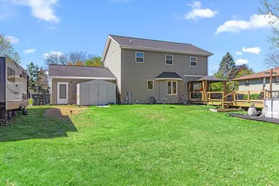 2350 E Sandy Acre Rd, West Bend, WI 53090 - Photo 38
