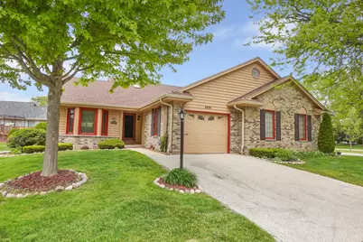 5320 S Cambridge Ln, Greenfield, WI 53221 - Photo 1
