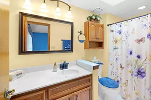 5320 S Cambridge Ln, Greenfield, WI 53221 - Photo 18