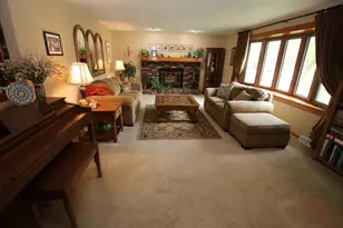 2104 Camelot Blvd, Sheboygan, WI 53081 - Photo 2