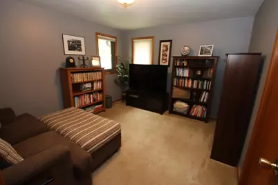 2104  Camelot Blvd, Sheboygan, WI 53081 - Photo 16