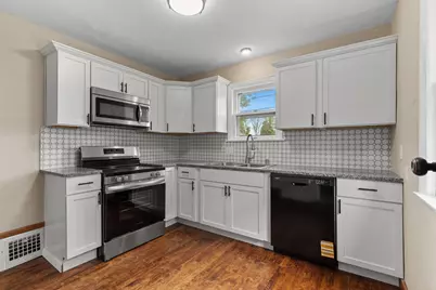 547 S Oak Park Ct, Milwaukee, WI 53214 - Photo 8