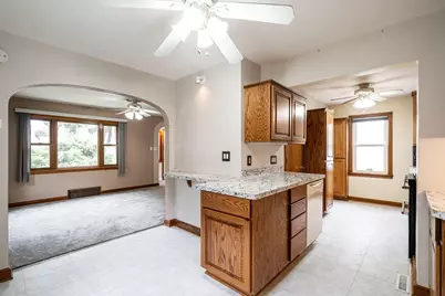 3535 S Pine Ave, Milwaukee, WI 53207 - Photo 8