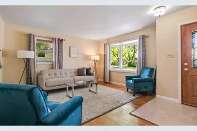 2970 S 104th St, West Allis, WI 53227 - Photo 10