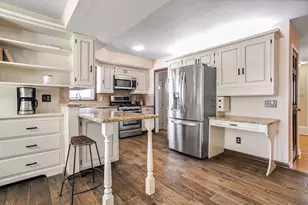 2970 S 104th St, West Allis, WI 53227 - Photo 6