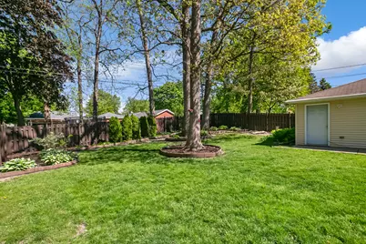 2970 S 104th St, West Allis, WI 53227 - Photo 28