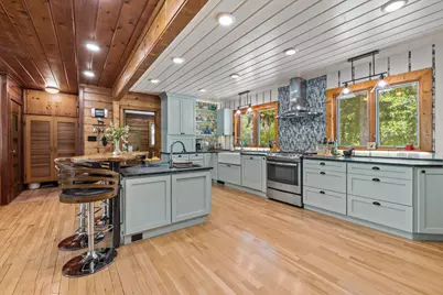 7124  Pioneer Rd, Cedarburg, WI 53012 - Photo 8