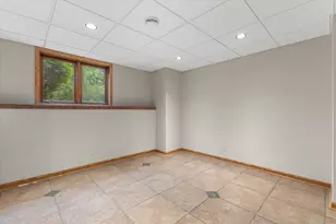 W275N1891 Cabin Creek Ct, Pewaukee, WI 53072 - Photo 40