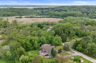 W275N1891 Cabin Creek Ct, Pewaukee, WI 53072 - Photo 52