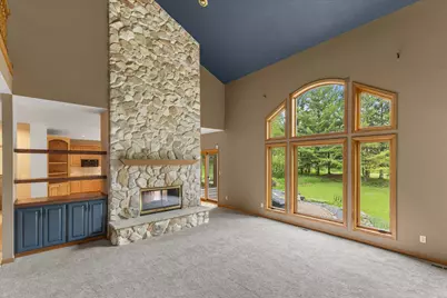 W275N1891  Cabin Creek Ct, Pewaukee, WI 53072 - Photo 6