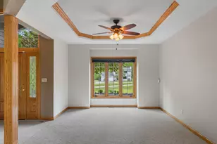 W275N1891 Cabin Creek Ct, Pewaukee, WI 53072 - Photo 4