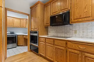 W275N1891 Cabin Creek Ct, Pewaukee, WI 53072 - Photo 14