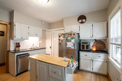 3412 N Bartlett Ave #3414, Milwaukee, WI 53211 - Photo 16