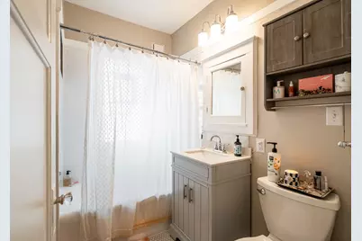 3412 N Bartlett Ave #3414, Milwaukee, WI 53211 - Photo 8