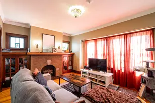 3412 N Bartlett Ave, Milwaukee, WI 53211 - Photo 12