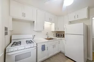 1319 E Randolph Ct, Milwaukee, WI 53212 - Photo 16