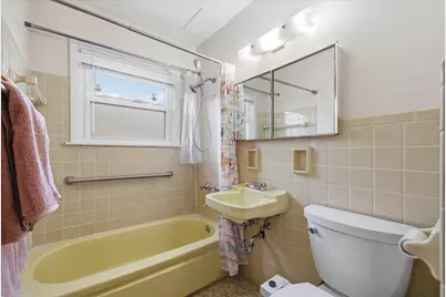 1319 E Randolph Ct #B, Milwaukee, WI 53212 - Photo 12