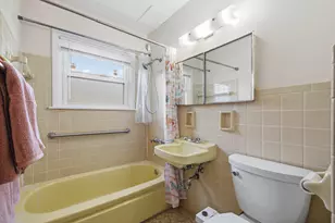 1319 E Randolph Ct, Milwaukee, WI 53212 - Photo 12