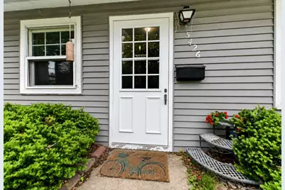 5426  39th Ave, Kenosha, WI 53144 - Photo 6