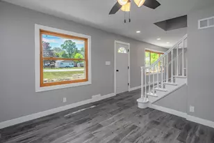 7920 W Puetz Rd, Franklin, WI 53132 - Photo 10