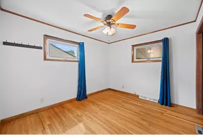 6517 W Lakefield Dr, Milwaukee, WI 53219 - Photo 10
