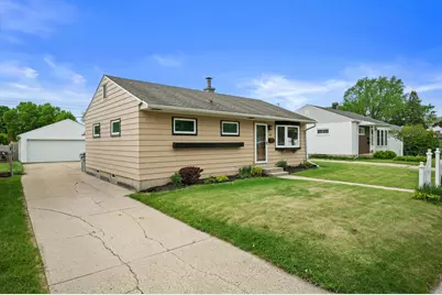 6517 W Lakefield Dr, Milwaukee, WI 53219 - Photo 2