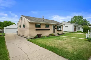6517 W Lakefield Dr, Milwaukee, WI 53219 - Photo 2