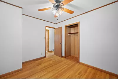 6517 W Lakefield Dr, Milwaukee, WI 53219 - Photo 18