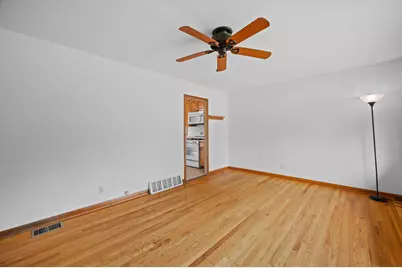 6517 W Lakefield Dr, Milwaukee, WI 53219 - Photo 6