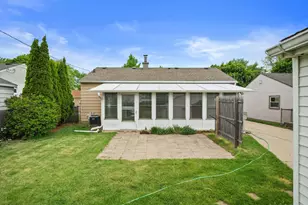 6517 W Lakefield Dr, Milwaukee, WI 53219 - Photo 24