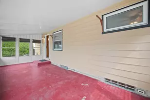 6517 W Lakefield Dr, Milwaukee, WI 53219 - Photo 32