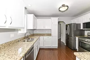 N88W18115 Duke St, Menomonee Falls, WI 53051 - Photo 10